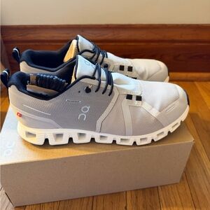 Women's On Cloud 5 Waterproof - Glacier/White Size 9! W59.98837 Gray comfy